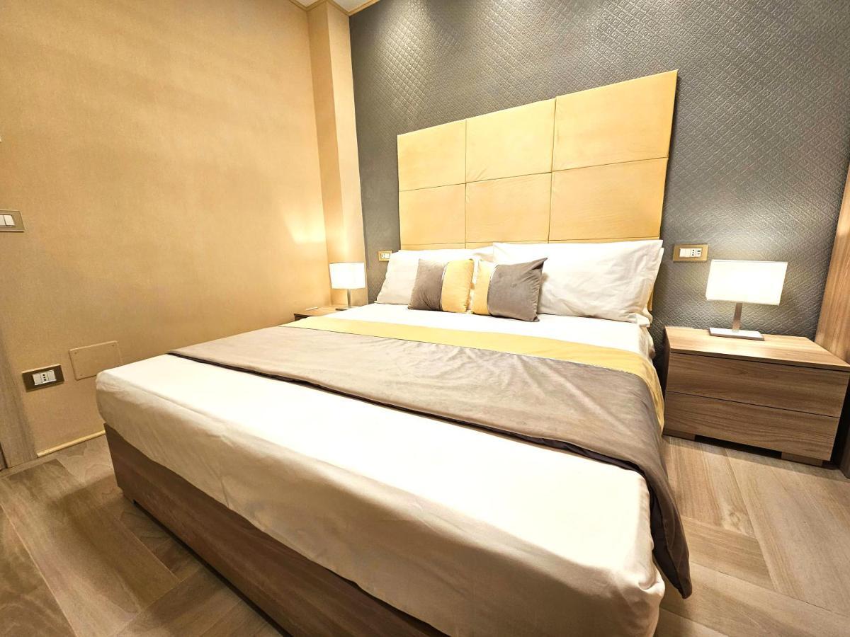 Astoria Supreme - Modern Boutique Suites 莱切 外观 照片