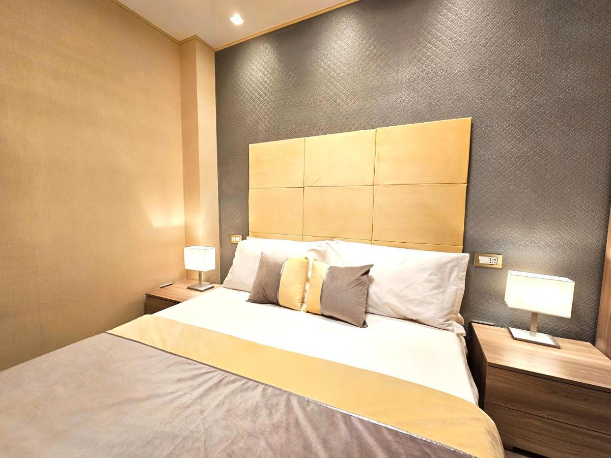 Astoria Supreme - Modern Boutique Suites 莱切 外观 照片